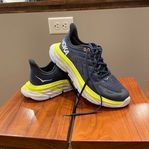 Hoka Clifton Edge - Women’s size 9.5